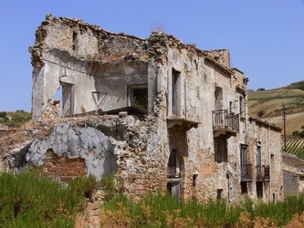 I RUDERI DI POGGIOREALE a Gibellina in Sicilia. Fotografie di Giulio Azzarello ©2014. I RUDERI DI POGGIOREALE a Gibellina in Sicilia. Fotografie di Giulio Azzarello ©2014.