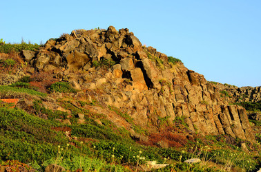 ISOLA DI USTICA la costa. Fotografie di Giulio Azzarello &copy;2016.