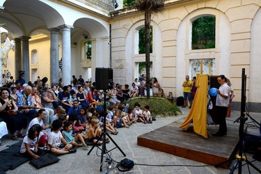 PULCINELLA Napoli. Fotografie di Giulio Azzarello ©2020. PULCINELLA Napoli. Fotografie di Giulio Azzarello ©2020.