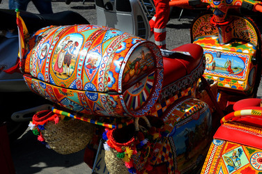 VESPE raduno storico a Palermo panoramiche e particolari. Fotografie di Giulio Azzarello &copy;2014.