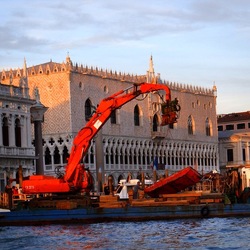 VENEZIA fotografie di Giulio Azzarello &copy;2022.