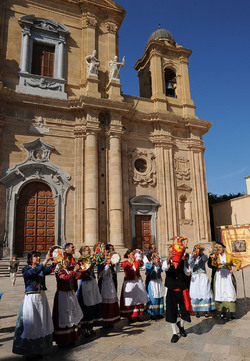 GRUPPO FOLK SICILIANO a Marsala. Fotografie di Giulio Azzarello &copy;2014.
