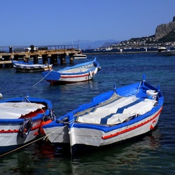 MONDELLO. Fotografie di Giulio Azzarello &copy;2022.