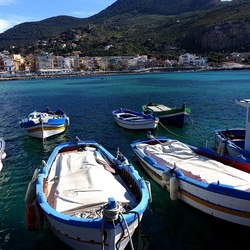 BARCHE. Fotografie di Giulio Azzarello ©2022.