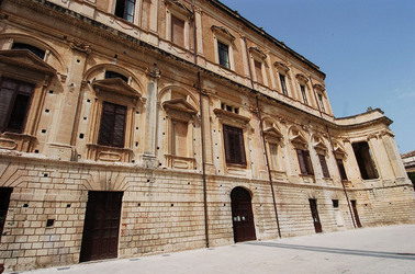 IL BAROCCO DI NOTO in Sicilia panoramiche e particolari. Fotografie di Giulio Azzarello &copy;2014.