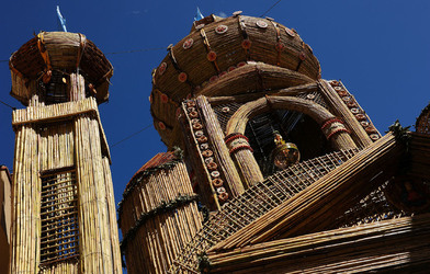 GLI ARCHI DI PASQUA a San Biagio Platani in Sicilia. Fotografie di Giulio Azzarello &copy;2014.