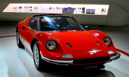 MUSEO ENZO FERRARI di Modena. Fotografie di Giulio Azzarello &copy;2016.