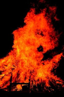 LA VAMPA DI SAN GIUSEPPE a Palermo. Fotografie di Giulio Azzarello ©2018. LA VAMPA DI SAN GIUSEPPE a Palermo. Fotografie di Giulio Azzarello ©2018.