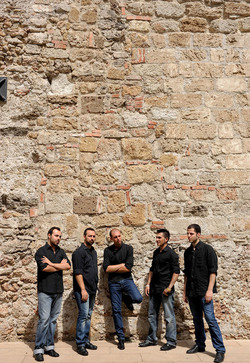 GIACOMO CUTICCHIO e il suo ensemble musicale. Fotografie di Giulio Azzarello &copy;2014.