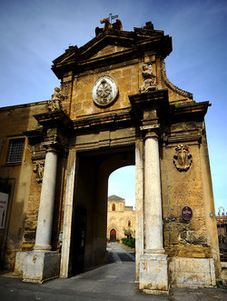 PIAZZA MAGIONE a Palermo. Fotografie di Giulio Azzarello &copy;2016.