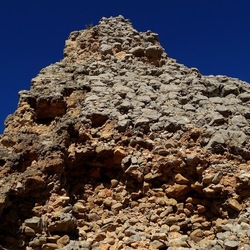 RUDERE DI PIETRA. Fotografie di Giulio Azzarello &copy;2022.