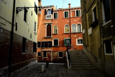 VENEZIA fotografie di Giulio Azzarello ©2020. VENEZIA fotografie di Giulio Azzarello ©2020.