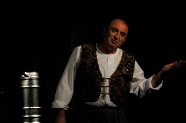 MARCO RENZI e il suo teatro. Fotografie di Giulio Azzarello ©2014.