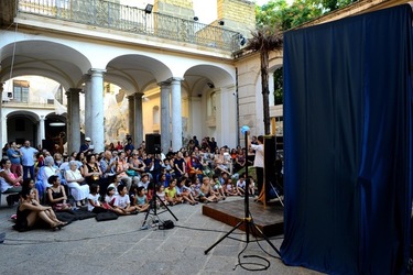 PULCINELLA Napoli. Fotografie di Giulio Azzarello ©2020. PULCINELLA Napoli. Fotografie di Giulio Azzarello ©2020.