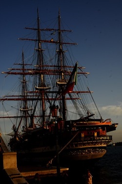 AMERIGO VESPUCCI fotografie di Giulio Azzarello ©2020. AMERIGO VESPUCCI fotografie di Giulio Azzarello ©2020.