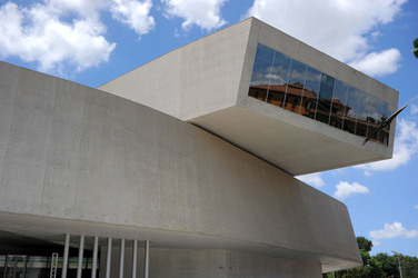 MUSEO MAXXI contemporaneo a Roma panoramiche e particolari. Fotografie di Giulio Azzarello ©2014. MUSEO MAXXI contemporaneo a Roma panoramiche e particolari. Fotografie di Giulio Azzarello ©2014.
