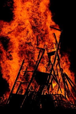 LA VAMPA DI SAN GIUSEPPE a Palermo. Fotografie di Giulio Azzarello ©2018. LA VAMPA DI SAN GIUSEPPE a Palermo. Fotografie di Giulio Azzarello ©2018.