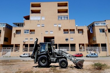 IL QUARTIERE ZEN di Palermo. Fotografie di Giulio Azzarello ©2014. IL QUARTIERE ZEN di Palermo. Fotografie di Giulio Azzarello ©2014.