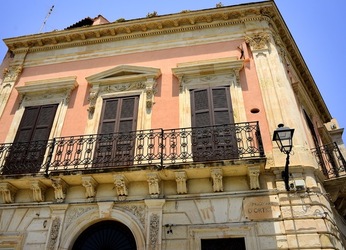 ORTIGIA CENTRO STORICO fotografie di Giulio Azzarello ©2019. ORTIGIA CENTRO STORICO fotografie di Giulio Azzarello ©2019.