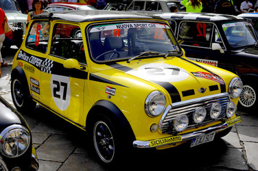 RADUNO di auto classiche MiniCooper. Fotografie di Giulio Azzarello &copy;2016.