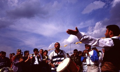 NEWROZ marzo 2001. Curdistan turco. Fotografie di Giulio Azzarello ©2001 2022. NEWROZ marzo 2001. Curdistan turco. Fotografie di Giulio Azzarello ©2001 2022.