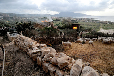 IL PRESEPE VIVENTE DI CUSTONACI in Sicilia. Fotografie di Giulio Azzarello ©2014. IL PRESEPE VIVENTE DI CUSTONACI in Sicilia. Fotografie di Giulio Azzarello ©2014.