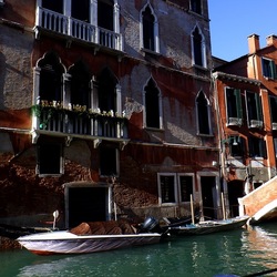 VENEZIA fotografie di Giulio Azzarello &copy;2022.