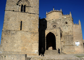 ERICE e il suo QUARTIERE SPAGNOLO.Fotografie di Giulio Azzarello &copy;2014.