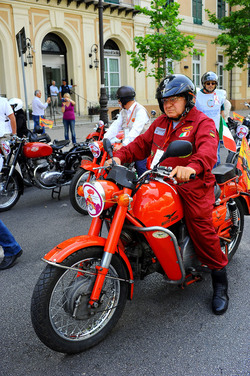 RADUNO di Auto e Moto classiche. Fotografie di Giulio Azzarello &copy;2016.