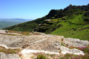 ERICE e il suo QUARTIERE SPAGNOLO.Fotografie di Giulio Azzarello &copy;2014.