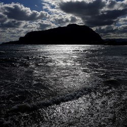 MONDELLO. Fotografe di Giulio Azzarello &copy;2023.