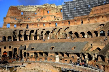 COLOSSEO Roma. Fotografie di Giulio Azzarello ©2020. COLOSSEO Roma. Fotografie di Giulio Azzarello ©2020.
