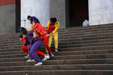 DANZE URBANE contemporanee per le vie di Palermo. Fotografie di Giulio Azzarello &copy;2014.