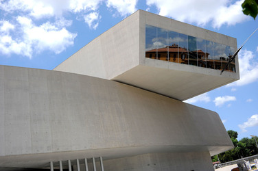 MUSEO MAXXI contemporaneo a Roma panoramiche e particolari. Fotografie di Giulio Azzarello ©2014. MUSEO MAXXI contemporaneo a Roma panoramiche e particolari. Fotografie di Giulio Azzarello ©2014.