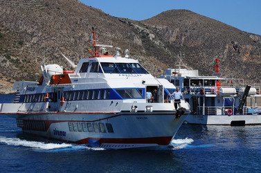 Il PORTO DI FAVIGNANA in Sicilia visioni panoramiche o particolari. Fotografie di Giulio Azzarello &copy;2014.