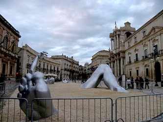 SIRACUSA arte a Ortiggia. Fotografie di Giulio Azzarello &copy;2014.