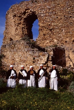 LA CERCA processione religiosa. Fotografie di Giulio Azzarello &copy;1996 2021.