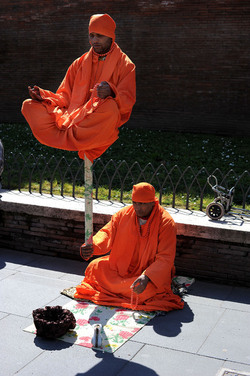 ROMA. Fotografie di Giulio Azzarello ©2014. ROMA. Fotografie di Giulio Azzarello ©2014.