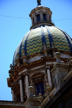 CENTRO STORICO di PALERMO fotografie di Giulio Azzarello &copy;2019.
