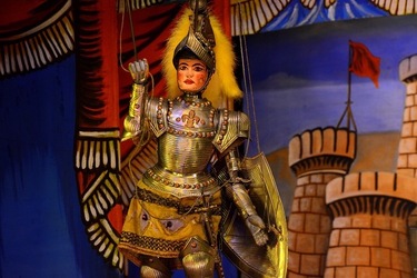 OPERA dei PUPI di Mimmo e Giacomo Cuticchio. Fotografia di Giulio Azzarello ©2020. OPERA dei PUPI di Mimmo e Giacomo Cuticchio. Fotografia di Giulio Azzarello ©2020.