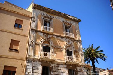 TRAPANI il centro storico il porto il mare la colombaia. Fotografie di Giulio Azzarello ©2014. TRAPANI il centro storico il porto il mare la colombaia. Fotografie di Giulio Azzarello ©2014.