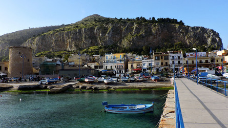 MONDELLO di inverno. Fotografie di Giulio Azzarello &copy;2016.