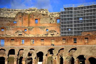 COLOSSEO Roma. Fotografie di Giulio Azzarello ©2020. COLOSSEO Roma. Fotografie di Giulio Azzarello ©2020.