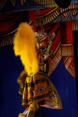 OPERA dei PUPI di Mimmo e Giacomo Cuticchio. Fotografia di Giulio Azzarello ©2020. OPERA dei PUPI di Mimmo e Giacomo Cuticchio. Fotografia di Giulio Azzarello ©2020.