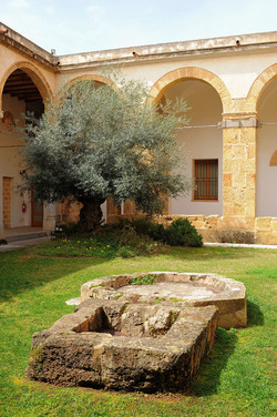 MUSEO DIOCESANO di Marsala. Fotografie di Giulio Azzarello &copy;2014.