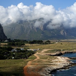 MACARI. Fotografie di Giulio Azzarello &copy;2023.