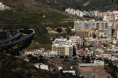 FOTOGRAFIE SPECIALI bianco e nero colore astratto concettuale grafico. Fotografie di Giulio Azzarello &copy;2014.