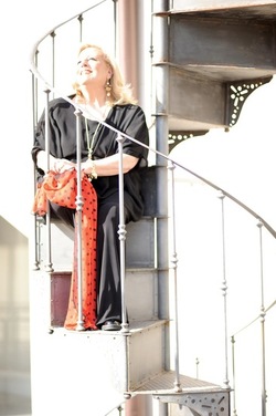 SARA FAVARO attrice e poetessa siciliana. Fotografie di Giulio Azzarello &copy;2018.