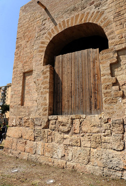 CASTELLO di Mare dolce a Palermo archeo sito arabo normanno panoramiche e particolari. Fotografie di Giulio Azzarello &copy;2014.