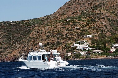 ISOLA DI SALINA arcipelago delle Eolie in Sicilia. Fotografie di Giulio Azzarello ©2014. ISOLA DI SALINA arcipelago delle Eolie in Sicilia. Fotografie di Giulio Azzarello ©2014.